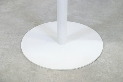 Spot pöytä 80 cm - Suomen Kalustekeskus