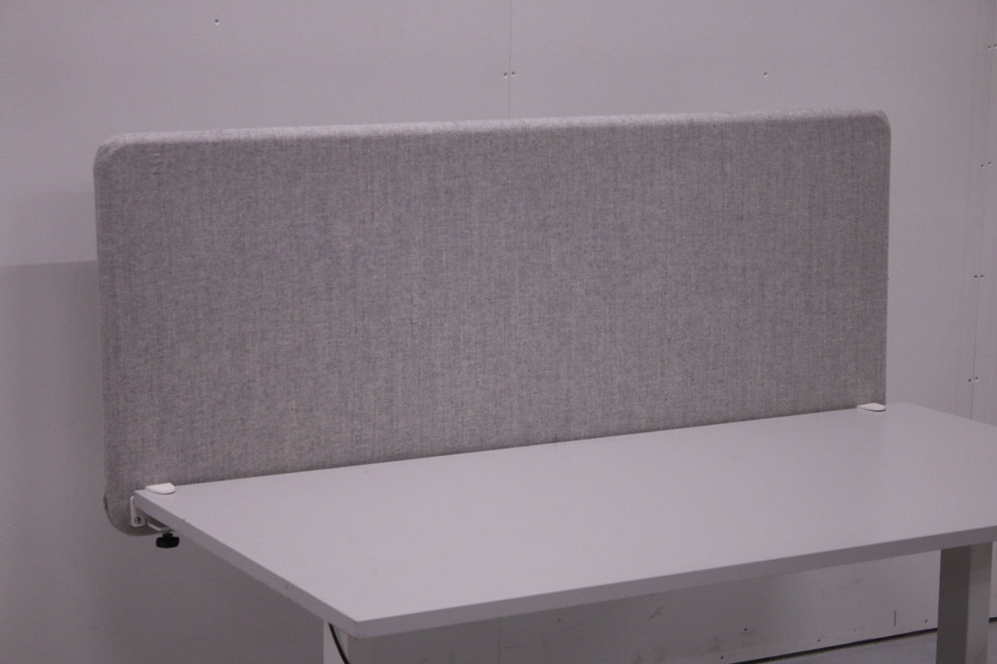 Standard vaaleanharmaa pöytäsermi, 160x65 - Suomen Kalustekeskus