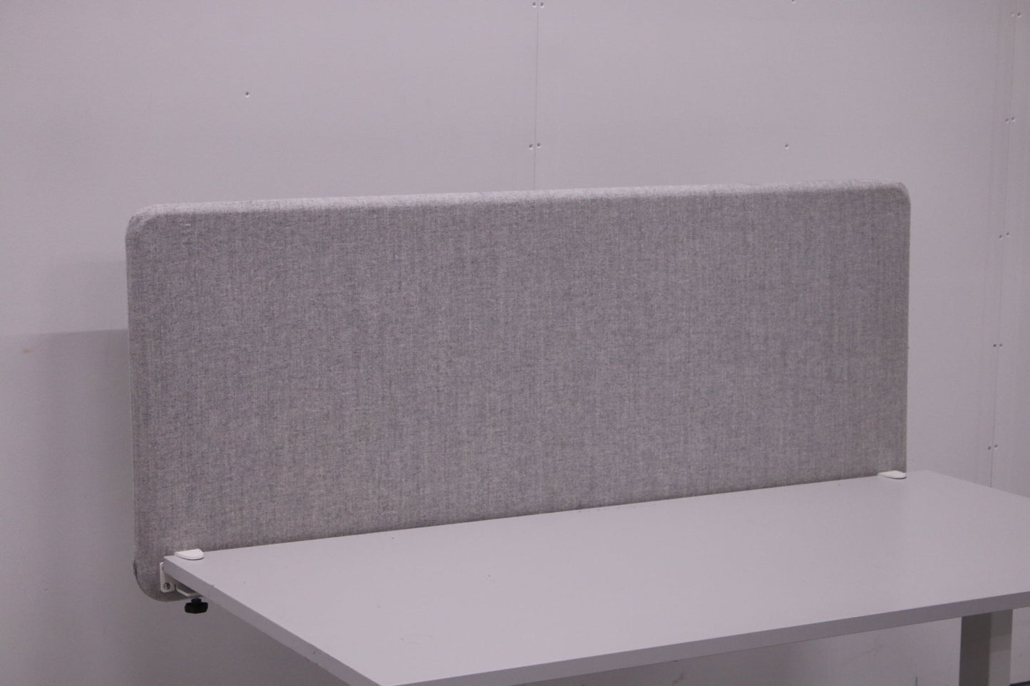 Standard vaaleanharmaa pöytäsermi, 160x65 - Suomen Kalustekeskus