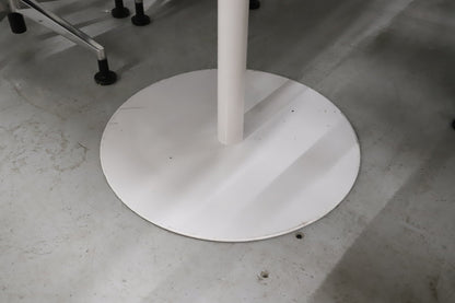 Steelcase Think - neuvotteluryhmä - Suomen Kalustekeskus