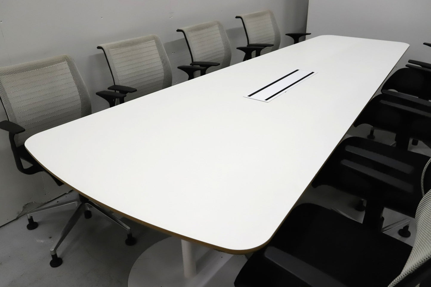 Steelcase Think - neuvotteluryhmä - Suomen Kalustekeskus