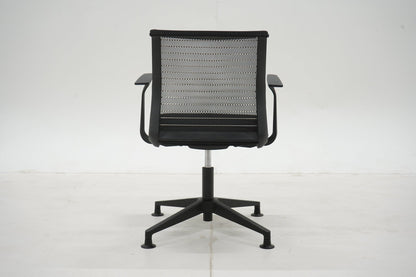 Steelcase Think-neuvottelutuoli, musta - Suomen Kalustekeskus