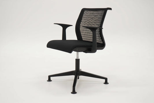 Steelcase Think-neuvottelutuoli, musta - Suomen Kalustekeskus