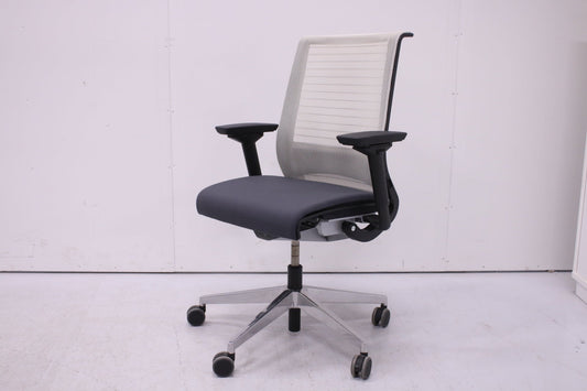 Steelcase Think työtuoli, harmaa - Suomen Kalustekeskus