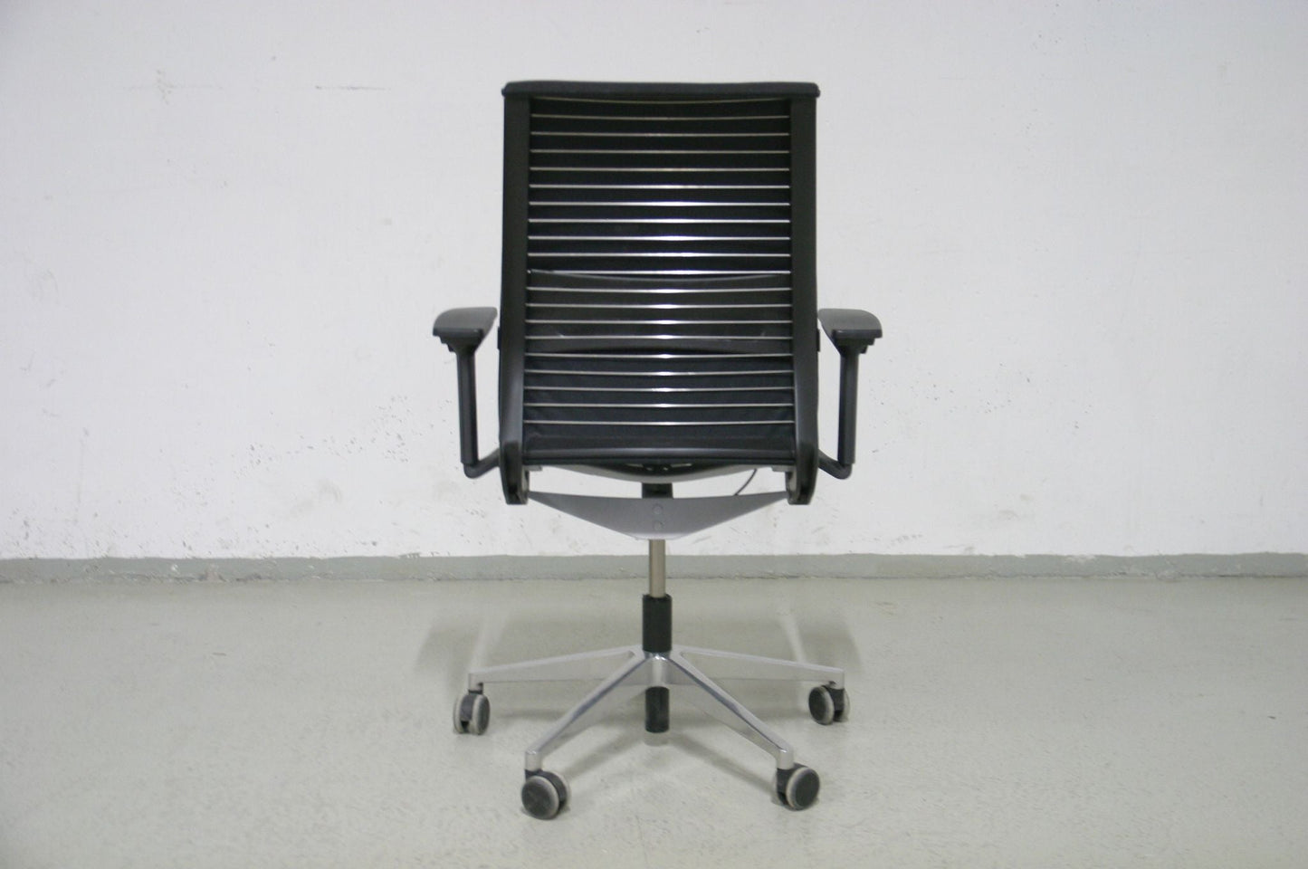 Steelcase Think työtuoli - Suomen Kalustekeskus