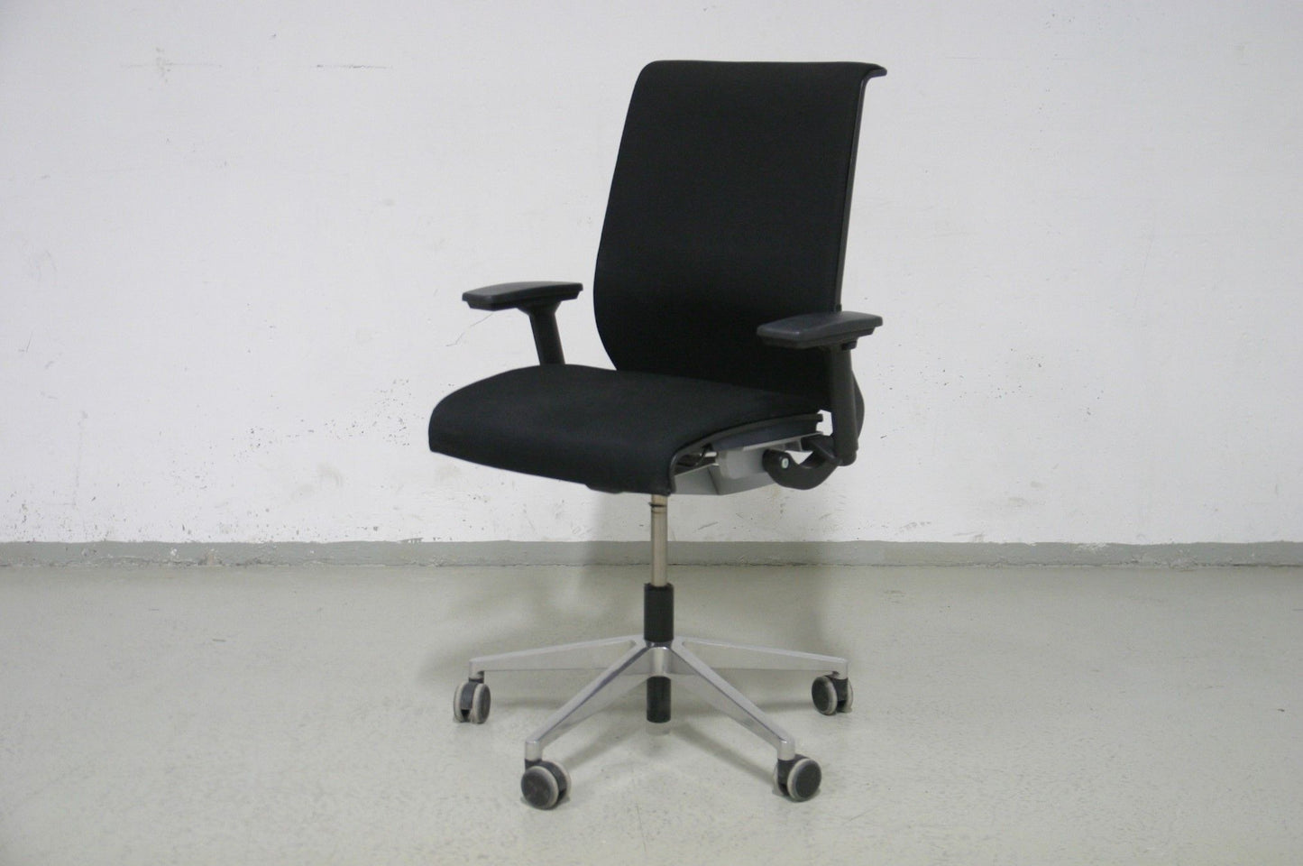 Steelcase Think työtuoli - Suomen Kalustekeskus