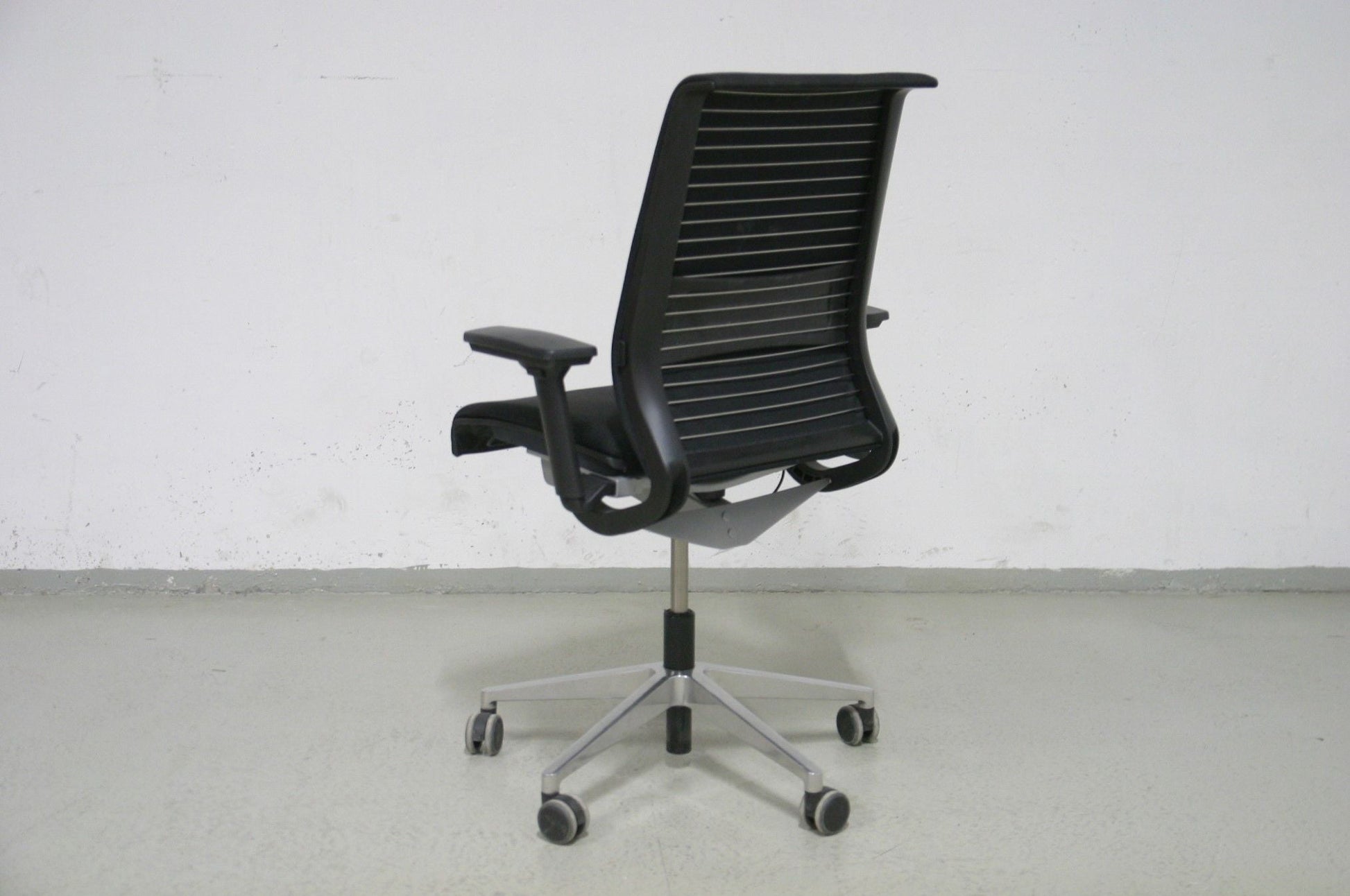 Steelcase Think työtuoli - Suomen Kalustekeskus