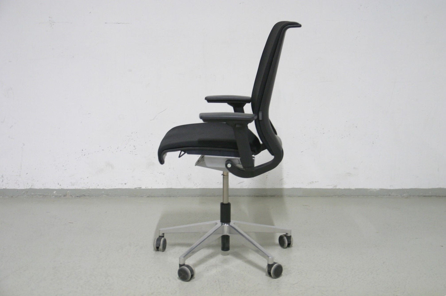 Steelcase Think työtuoli - Suomen Kalustekeskus