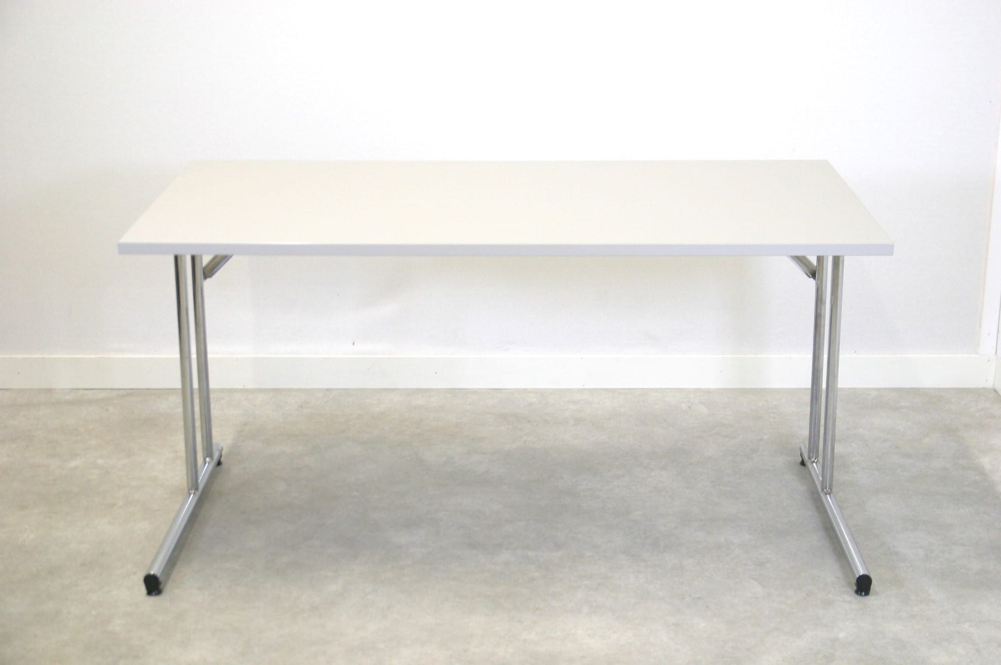 Taittojalkapöytä, 140cm x 70cm - Suomen Kalustekeskus