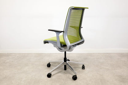 Think työtuoli - Suomen Kalustekeskus