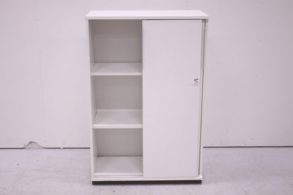 Thulema valkoinen lukittava liukuovikaappi 80x121 - Suomen Kalustekeskus