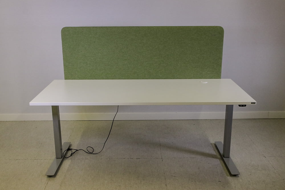 Top 530 pöytäseinäke 160 cm - Suomen Kalustekeskus