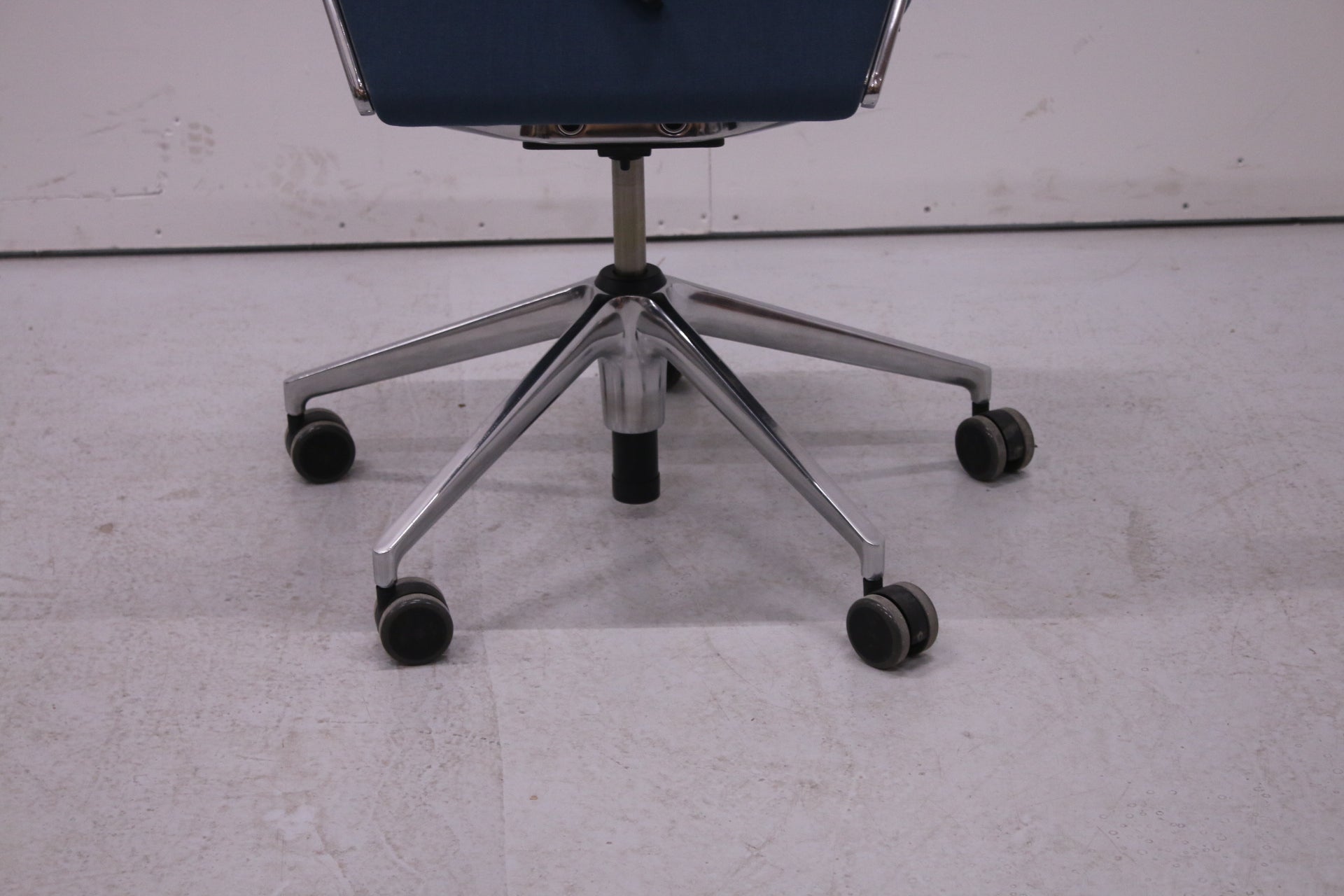 Vitra AC 5 Work - Designer - työtuoli - Suomen Kalustekeskus