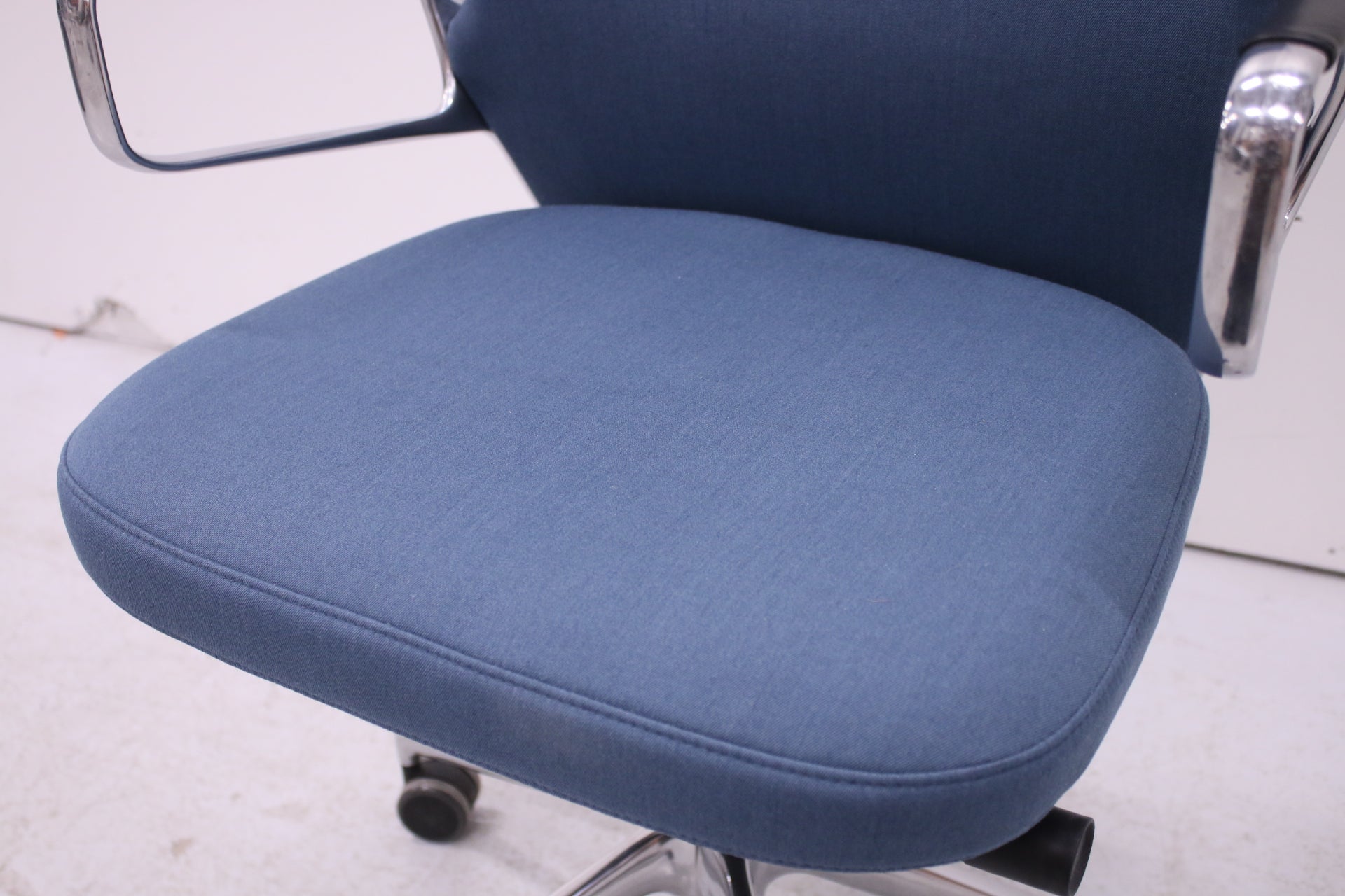 Vitra AC 5 Work - Designer - työtuoli - Suomen Kalustekeskus