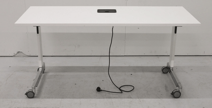 Wiesner Hager n_table - taittokansipöytä design Greutmann Bolzern - Suomen Kalustekeskus