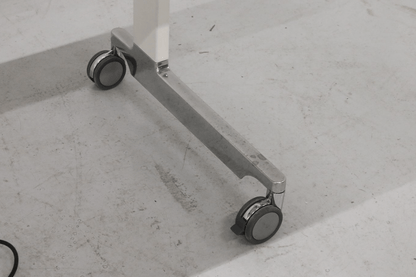 Wiesner Hager n_table - taittokansipöytä design Greutmann Bolzern - Suomen Kalustekeskus