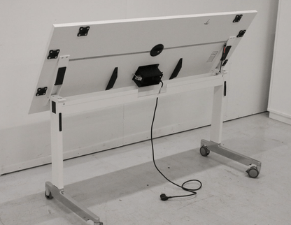 Wiesner Hager n_table - taittokansipöytä design Greutmann Bolzern - Suomen Kalustekeskus