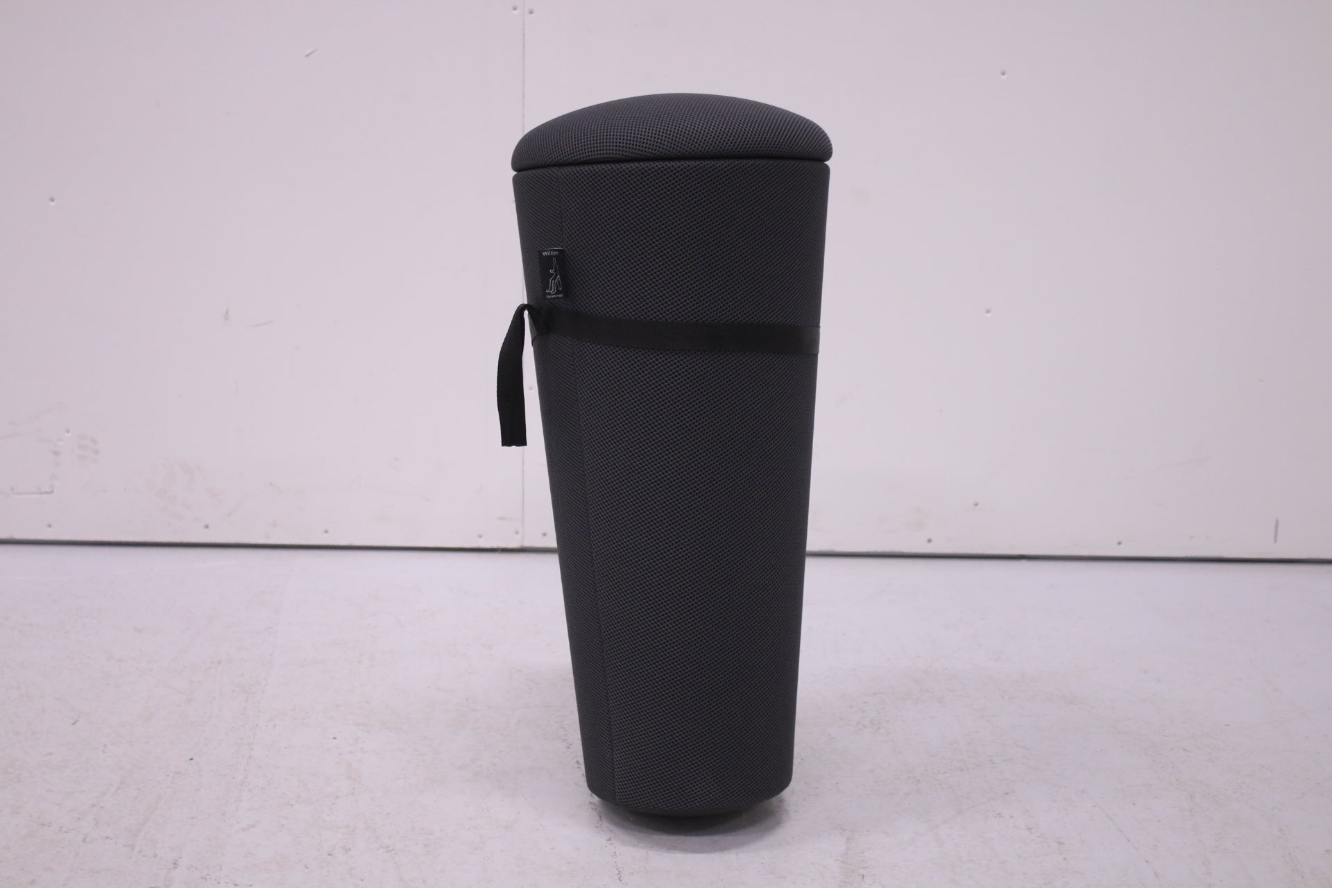 Wilkhan Stand - Up jakkara, musta - Suomen Kalustekeskus