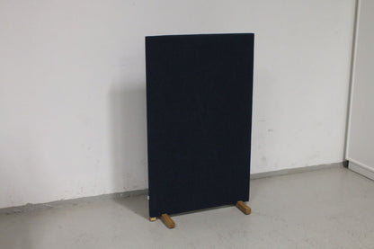 Zilencio Optima Floor - akustoiva lattiaseinäke / sermi 80*130 - Suomen Kalustekeskus